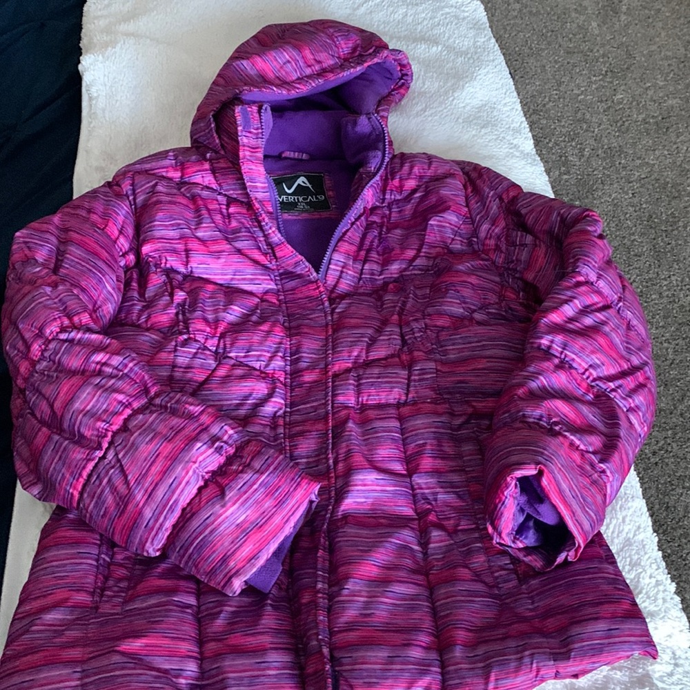 Puffer coat size 18.5 similar to a xl for kids